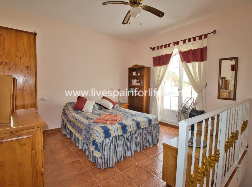 5 Zimmer Finca/Landgut zu verkaufen in Catral mit Pool - 399.000 € (Ref: 10039001)