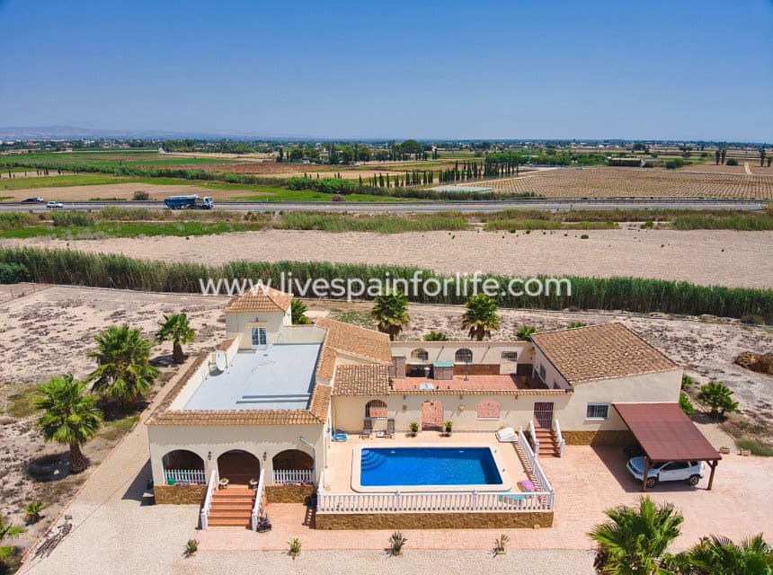 5 Zimmer Finca/Landgut zu verkaufen in Catral mit Pool - 399.000 € (Ref: 10039001)
