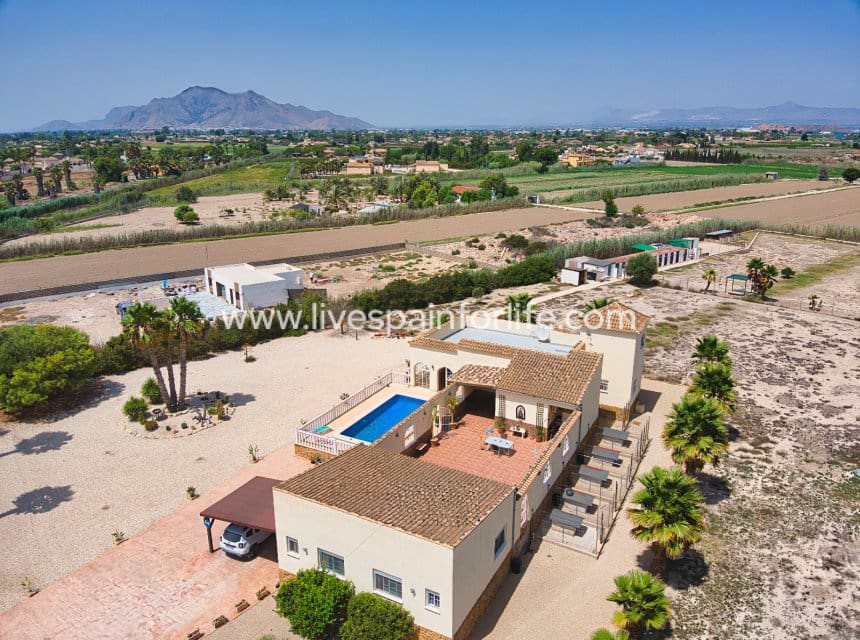 5 Zimmer Finca/Landgut zu verkaufen in Catral mit Pool - 399.000 € (Ref: 10039001)