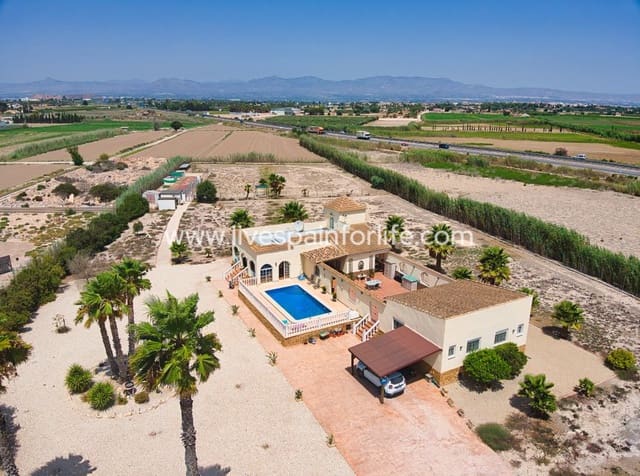 5 Zimmer Finca/Landgut zu verkaufen in Catral mit Pool - 399.000 € (Ref: 10039001)
