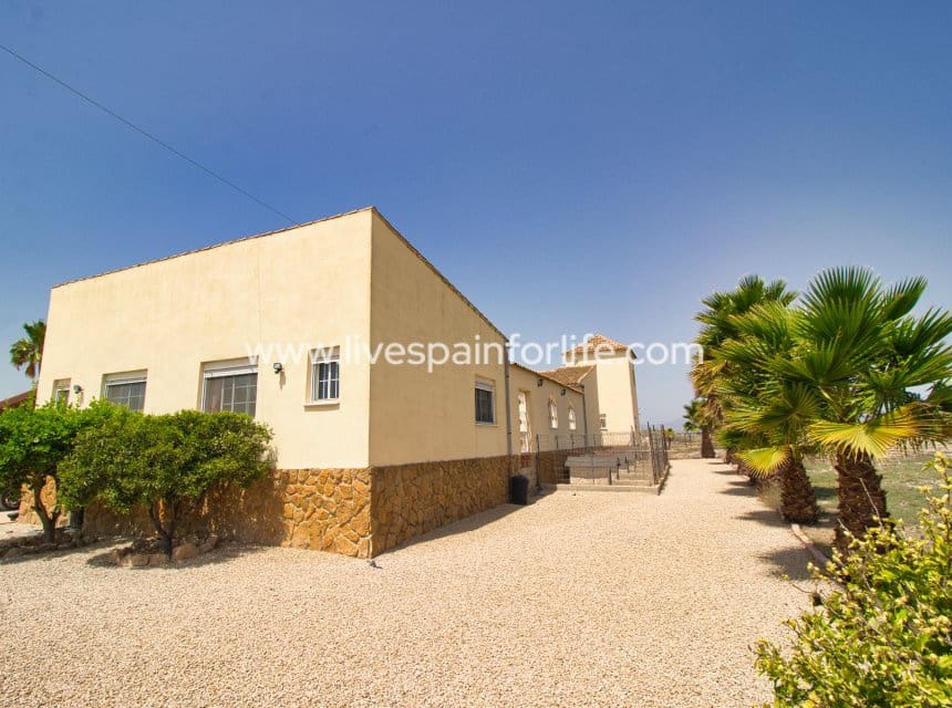 5 Zimmer Finca/Landgut zu verkaufen in Catral mit Pool - 399.000 € (Ref: 10039001)