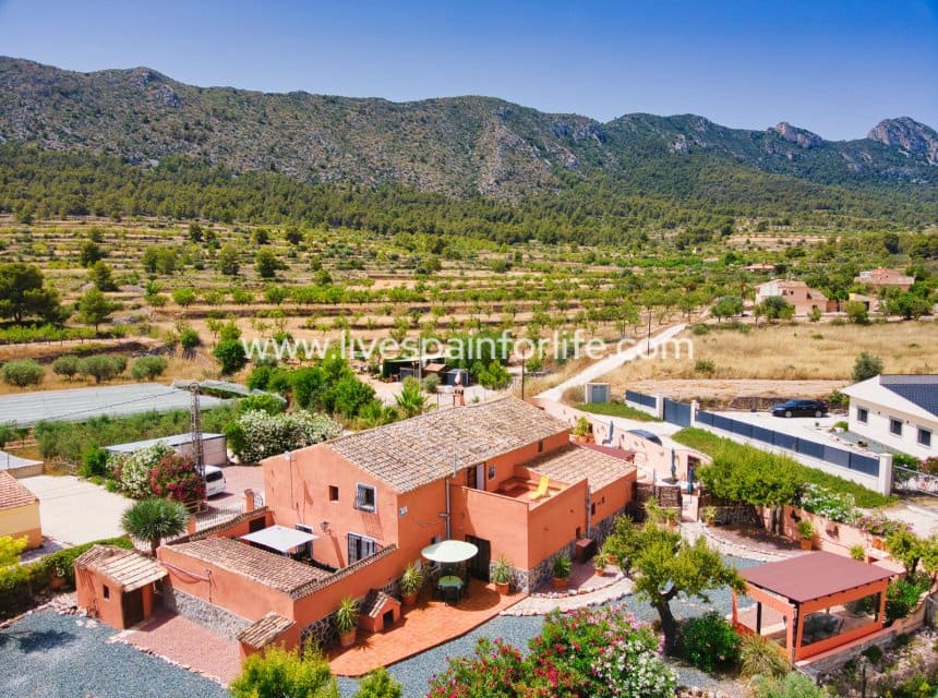 5 soverom Finca/Herregård til salgs i La Romana med svømmebasseng garasje - € 545 000 (Ref: 10039116)
