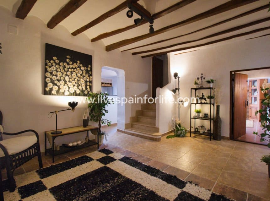 5 soverom Finca/Herregård til salgs i La Romana med svømmebasseng garasje - € 545 000 (Ref: 10039116)