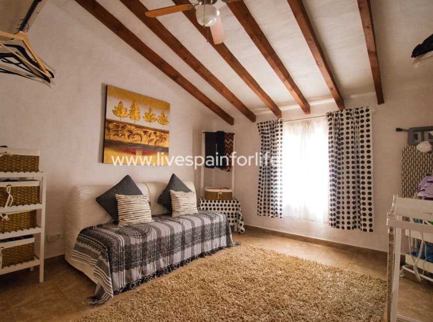 5 soverom Finca/Herregård til salgs i La Romana med svømmebasseng garasje - € 545 000 (Ref: 10039116)