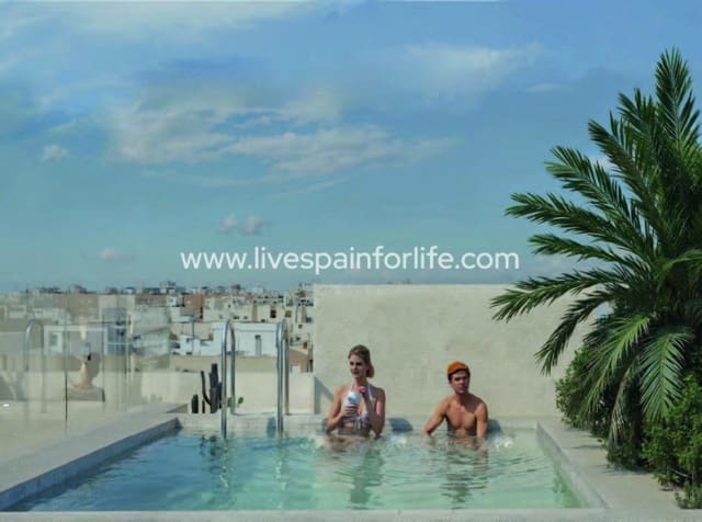 2 bedroom Apartment for sale in Las Piscinas Naturales, Torrevieja with pool - € 538,000 (Ref: 10039118)
