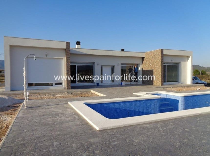 3 bedroom Villa for sale in Pinoso with pool garage - € 398,000 (Ref: 10039124)