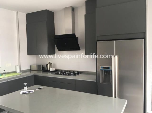 3 camera da letto Villa in vendita in Pinoso con piscina garage - 398.000 € (Rif: 10039124)
