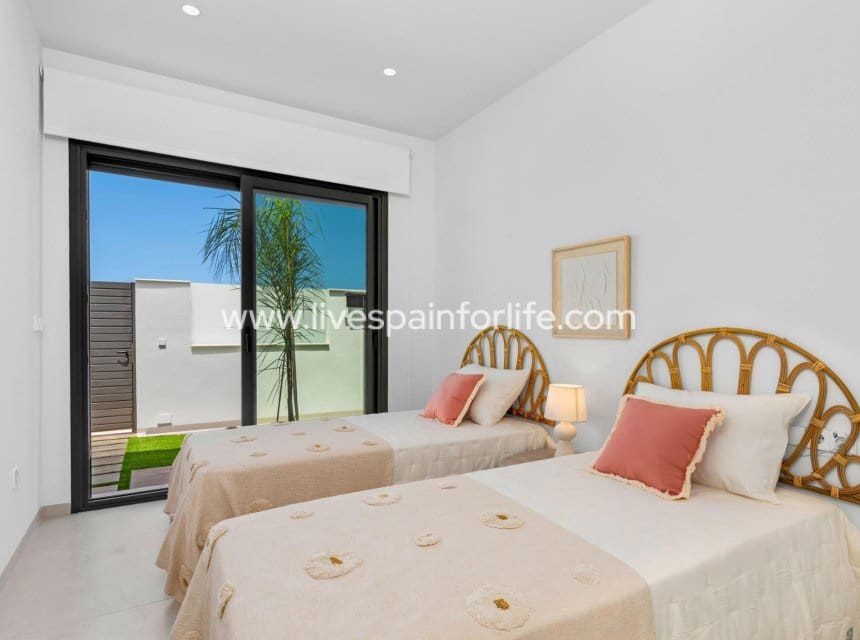 3 chambre Villa/Maison à vendre à Los Alcazares avec piscine garage - 499 900 € (Ref: 10039127)