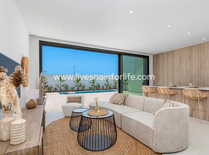 3 chambre Villa/Maison à vendre à Los Alcazares avec piscine garage - 499 900 € (Ref: 10039127)
