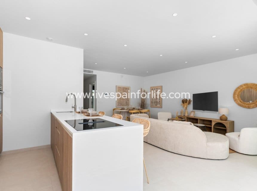 3 chambre Villa/Maison à vendre à Los Alcazares avec piscine garage - 499 900 € (Ref: 10039127)
