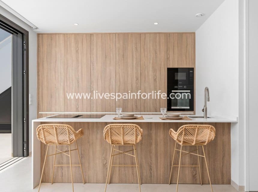 3 chambre Villa/Maison à vendre à Los Alcazares avec piscine garage - 499 900 € (Ref: 10039127)
