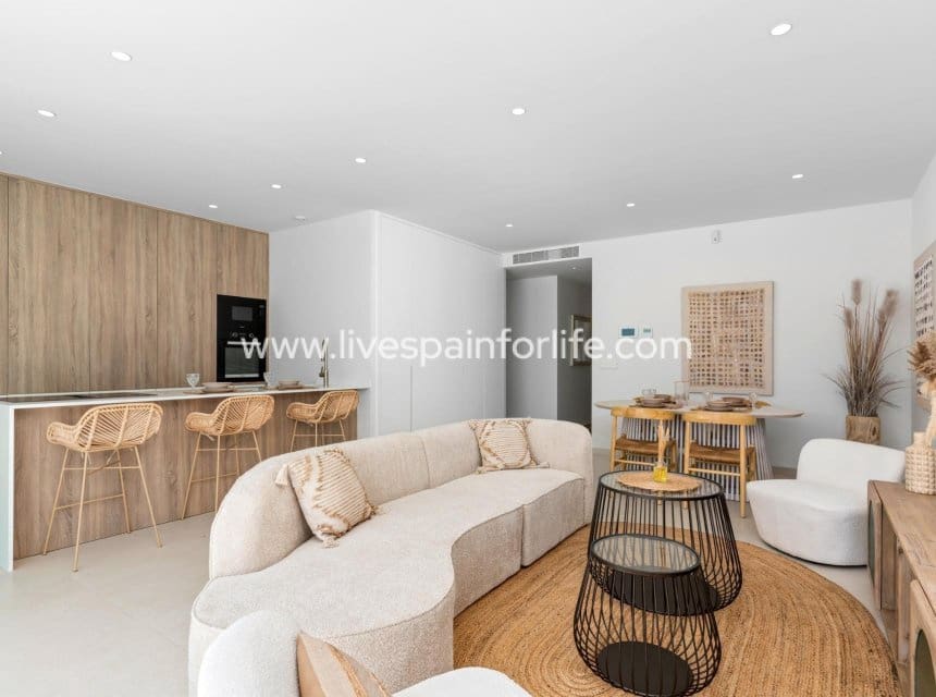 3 chambre Villa/Maison à vendre à Los Alcazares avec piscine garage - 499 900 € (Ref: 10039127)
