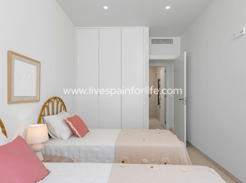 3 chambre Villa/Maison à vendre à Los Alcazares avec piscine garage - 499 900 € (Ref: 10039127)