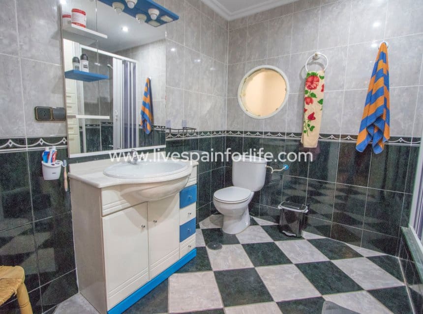 5 slaapkamer Bedrijf te koop in Albatera met zwembad garage - € 320.000 (Ref: 10041801)