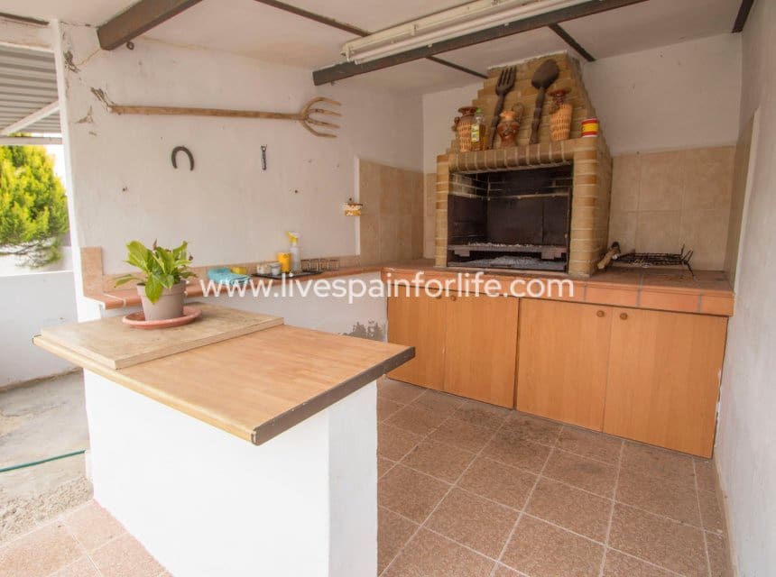 5 slaapkamer Bedrijf te koop in Albatera met zwembad garage - € 320.000 (Ref: 10041801)