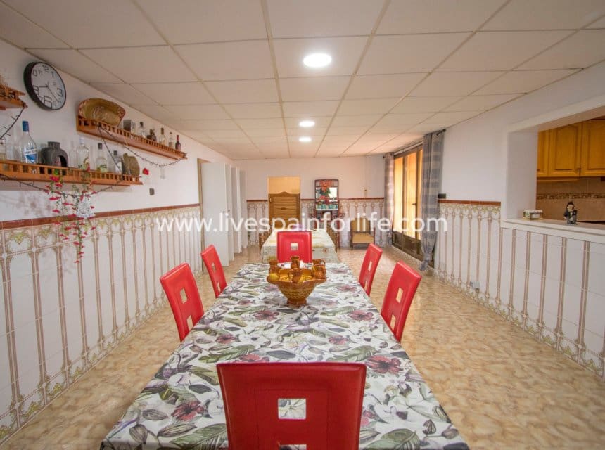 5 slaapkamer Bedrijf te koop in Albatera met zwembad garage - € 320.000 (Ref: 10041801)