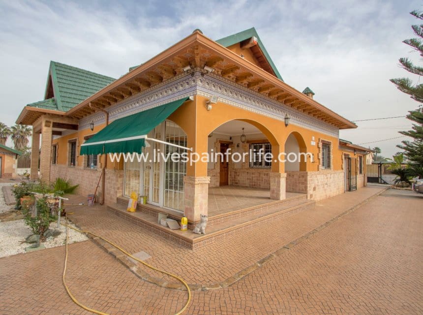 5 quarto Quinta/Casa Rural para venda em Catral com piscina garagem - 599 950 € (Ref: 10041802)