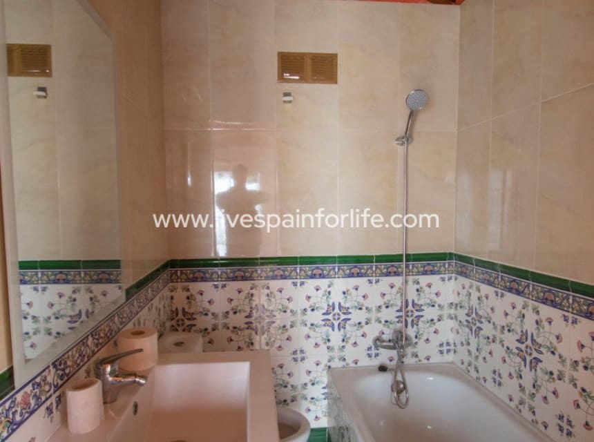 5 quarto Quinta/Casa Rural para venda em Catral com piscina garagem - 599 950 € (Ref: 10041802)
