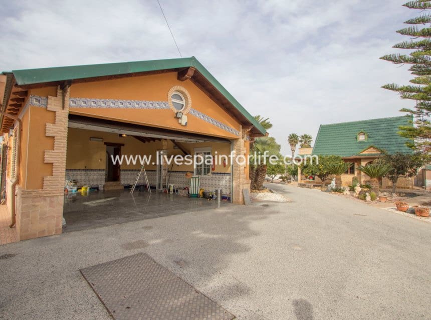 5 quarto Quinta/Casa Rural para venda em Catral com piscina garagem - 599 950 € (Ref: 10041802)