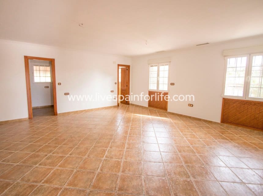 5 quarto Quinta/Casa Rural para venda em Catral com piscina garagem - 599 950 € (Ref: 10041802)