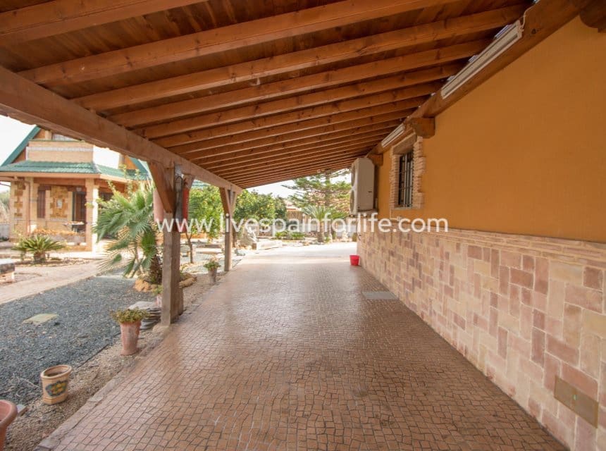 5 quarto Quinta/Casa Rural para venda em Catral com piscina garagem - 599 950 € (Ref: 10041802)