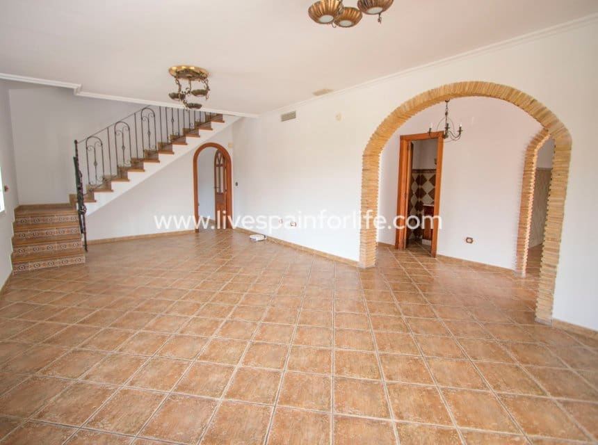 5 quarto Quinta/Casa Rural para venda em Catral com piscina garagem - 599 950 € (Ref: 10041802)