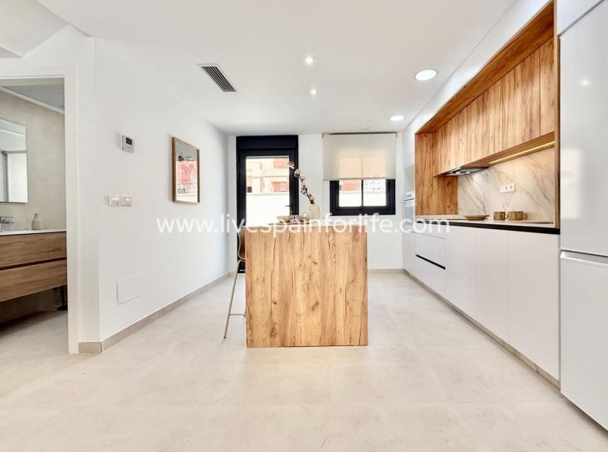 2 quarto Casa em Banda para venda em Cox com piscina garagem - 223 000 € (Ref: 10041806)