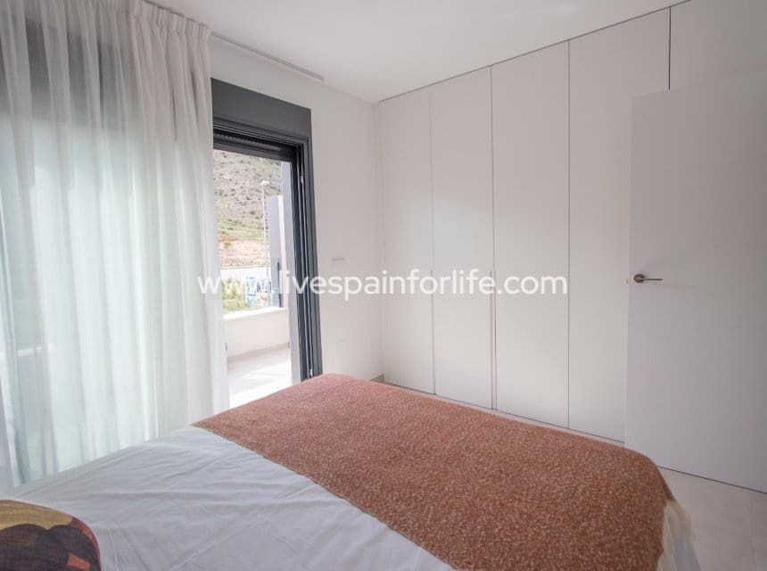 2 quarto Casa em Banda para venda em Cox com piscina garagem - 223 000 € (Ref: 10041806)