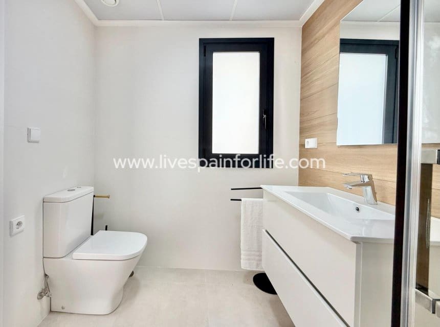 2 quarto Casa em Banda para venda em Cox com piscina garagem - 223 000 € (Ref: 10041806)