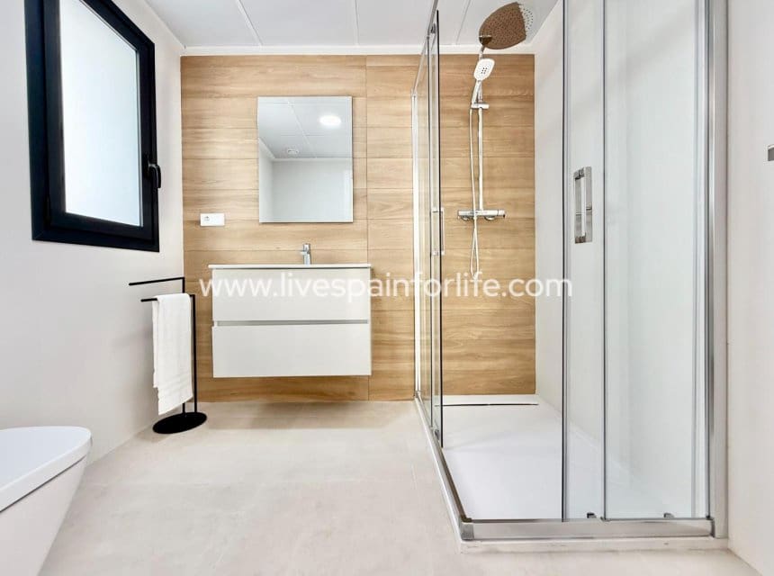 2 quarto Casa em Banda para venda em Cox com piscina garagem - 223 000 € (Ref: 10041806)