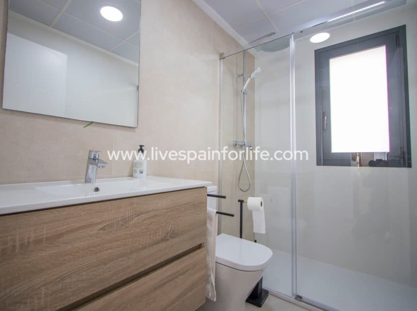2 quarto Casa em Banda para venda em Cox com piscina garagem - 223 000 € (Ref: 10041806)