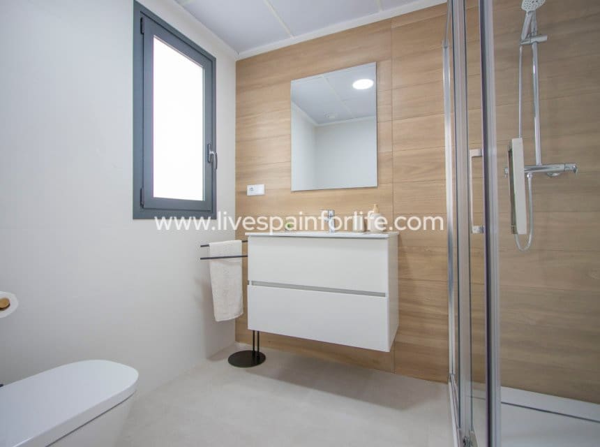 2 quarto Casa em Banda para venda em Cox com piscina garagem - 223 000 € (Ref: 10041806)
