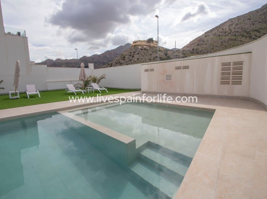 2 quarto Casa em Banda para venda em Cox com piscina garagem - 223 000 € (Ref: 10041806)