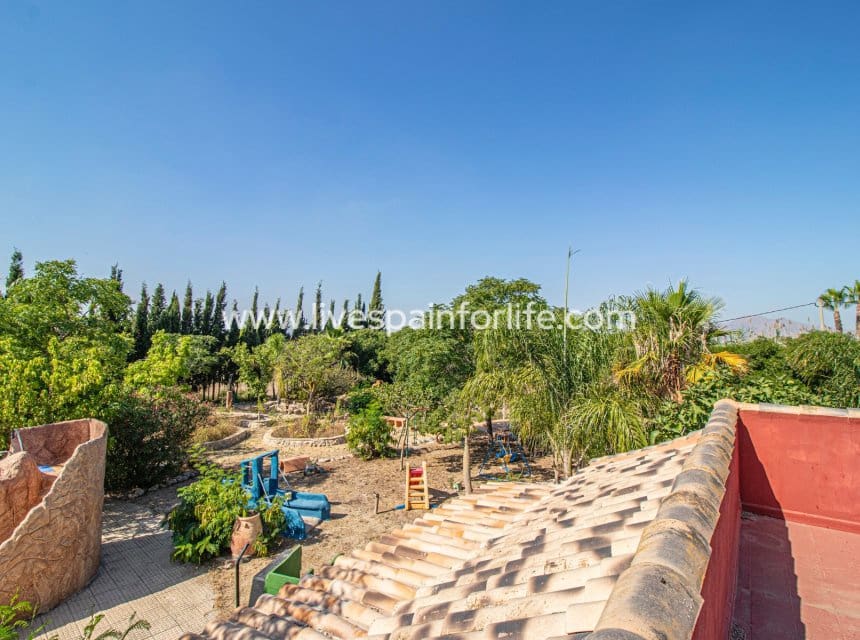 7 soverom Finca/Herregård til salgs i Catral med svømmebasseng garasje - € 975 000 (Ref: 10041808)