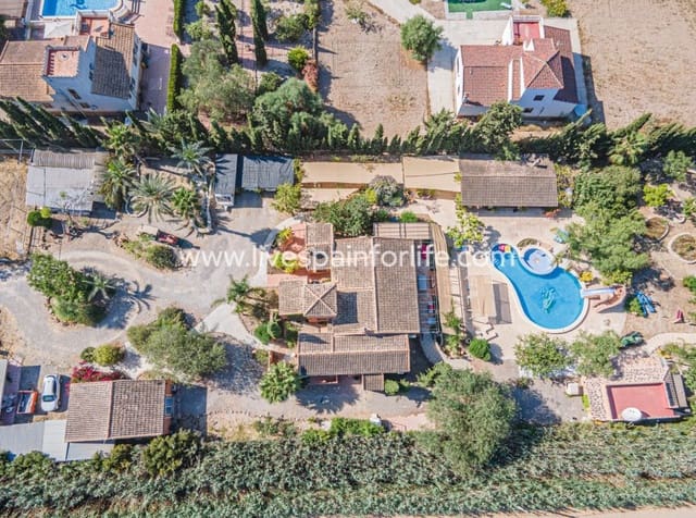 7 soverom Finca/Herregård til salgs i Catral med svømmebasseng garasje - € 975 000 (Ref: 10041808)