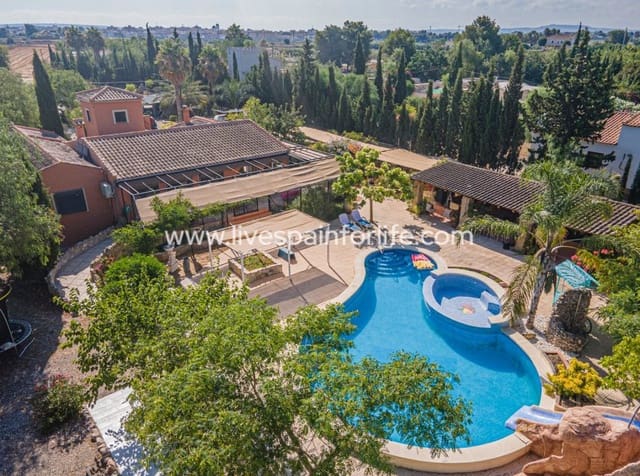 7 soverom Finca/Herregård til salgs i Catral med svømmebasseng garasje - € 975 000 (Ref: 10041808)