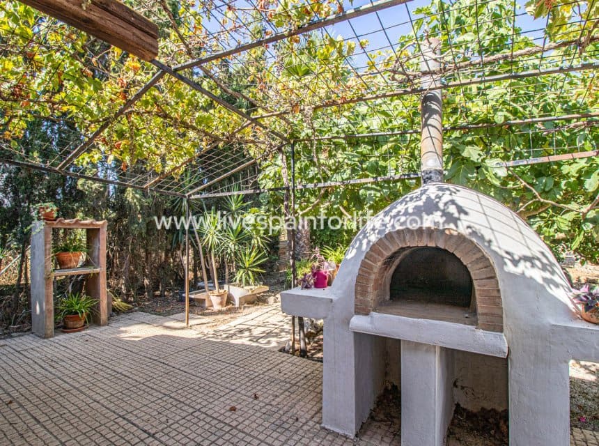7 soverom Finca/Herregård til salgs i Catral med svømmebasseng garasje - € 975 000 (Ref: 10041808)