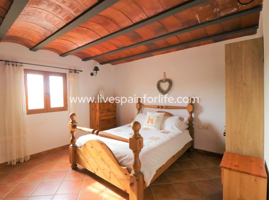4 sypialnia Finka/Dom wiejski na sprzedaż w Macisvenda z garażem - 350 000 € (Ref: 10041810)