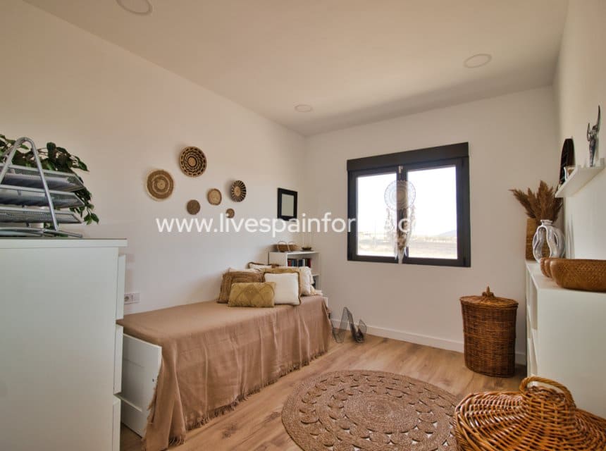 3 slaapkamer Finca/Landhuis te koop in Pinoso met zwembad garage - € 399.900 (Ref: 10041815)