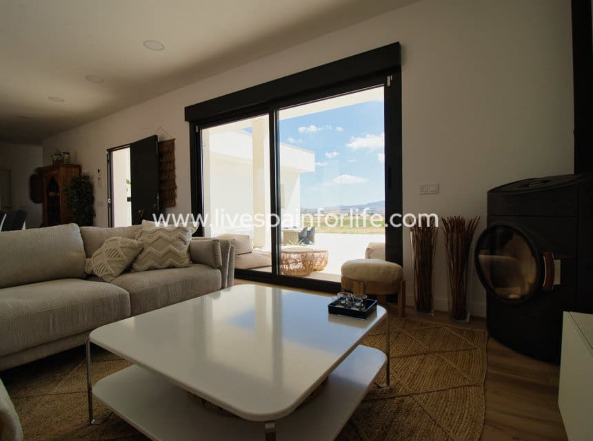 3 slaapkamer Finca/Landhuis te koop in Pinoso met zwembad garage - € 399.900 (Ref: 10041815)