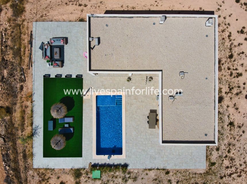 3 slaapkamer Finca/Landhuis te koop in Pinoso met zwembad garage - € 399.900 (Ref: 10041815)