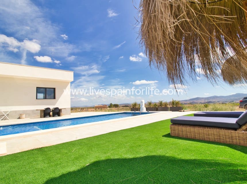 3 slaapkamer Finca/Landhuis te koop in Pinoso met zwembad garage - € 399.900 (Ref: 10041815)