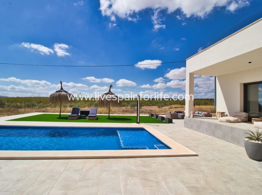 3 slaapkamer Finca/Landhuis te koop in Pinoso met zwembad garage - € 399.900 (Ref: 10041815)