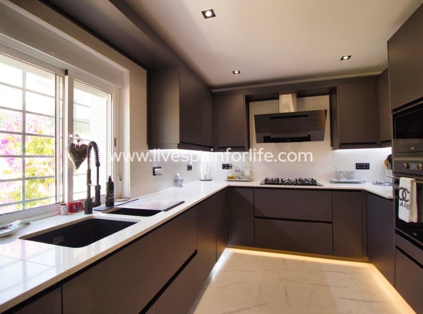 3 Zimmer Finca/Landgut zu verkaufen in Crevillente / Crevillent mit Pool Garage - 395.000 € (Ref: 10043587)