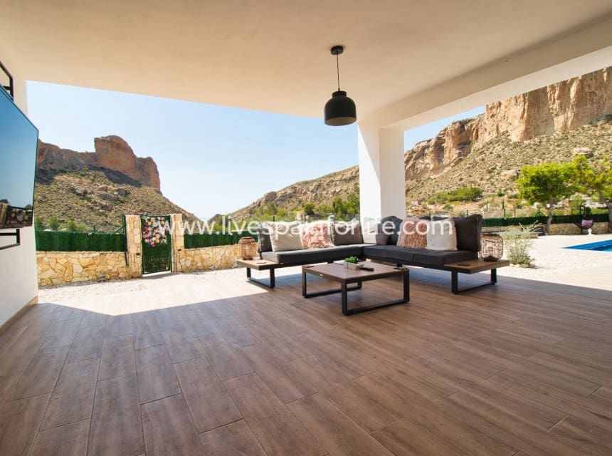 3 Zimmer Finca/Landgut zu verkaufen in Crevillente / Crevillent mit Pool Garage - 395.000 € (Ref: 10043587)
