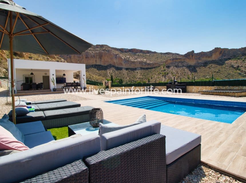 3 Zimmer Finca/Landgut zu verkaufen in Crevillente / Crevillent mit Pool Garage - 395.000 € (Ref: 10043587)