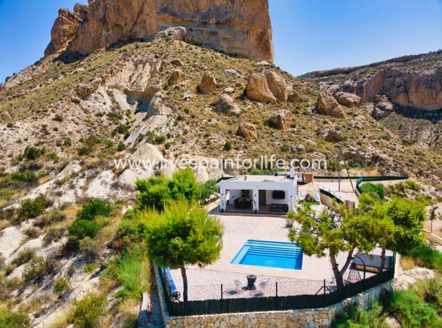 3 Zimmer Finca/Landgut zu verkaufen in Crevillente / Crevillent mit Pool Garage - 395.000 € (Ref: 10043587)