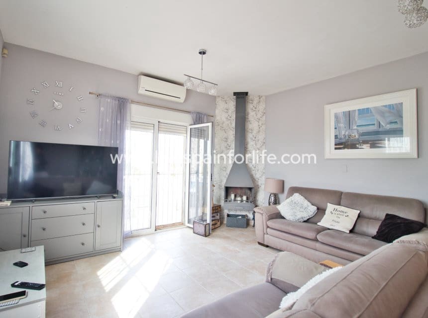 3 soveværelse Finca/Landehus til salg i La Murada med swimmingpool - € 260.000 (Ref: 10052050)