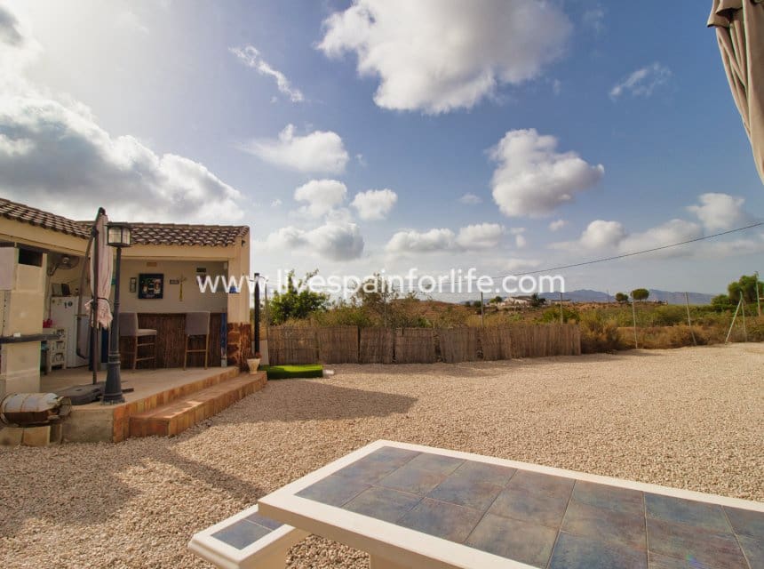 3 soveværelse Finca/Landehus til salg i La Murada med swimmingpool - € 260.000 (Ref: 10052050)