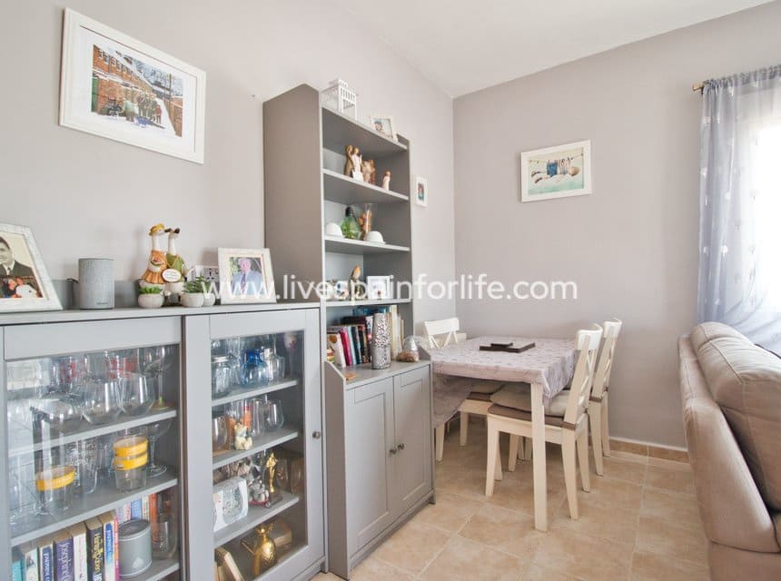 3 soveværelse Finca/Landehus til salg i La Murada med swimmingpool - € 260.000 (Ref: 10052050)